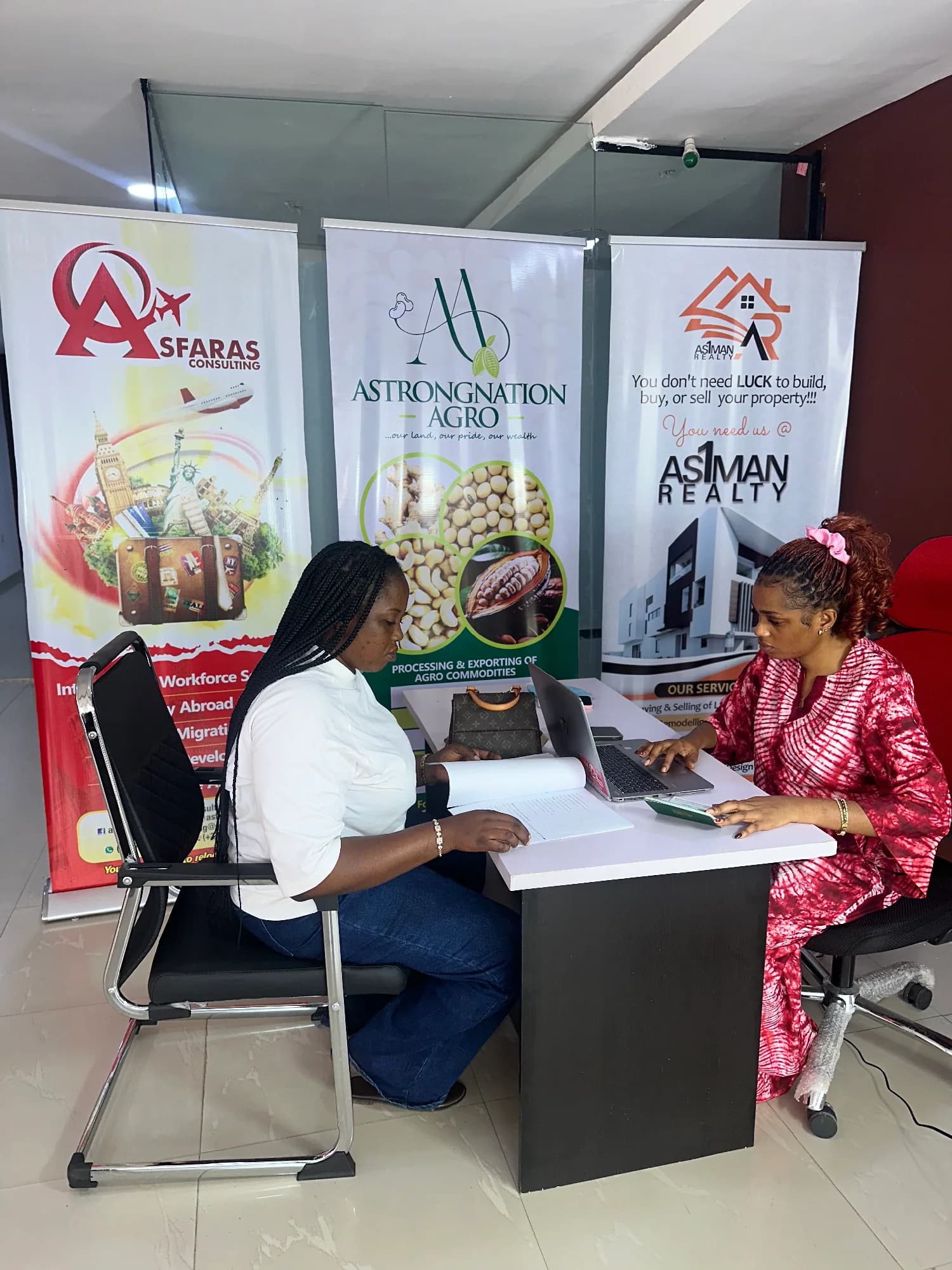 A client consultation at the Asfaras office